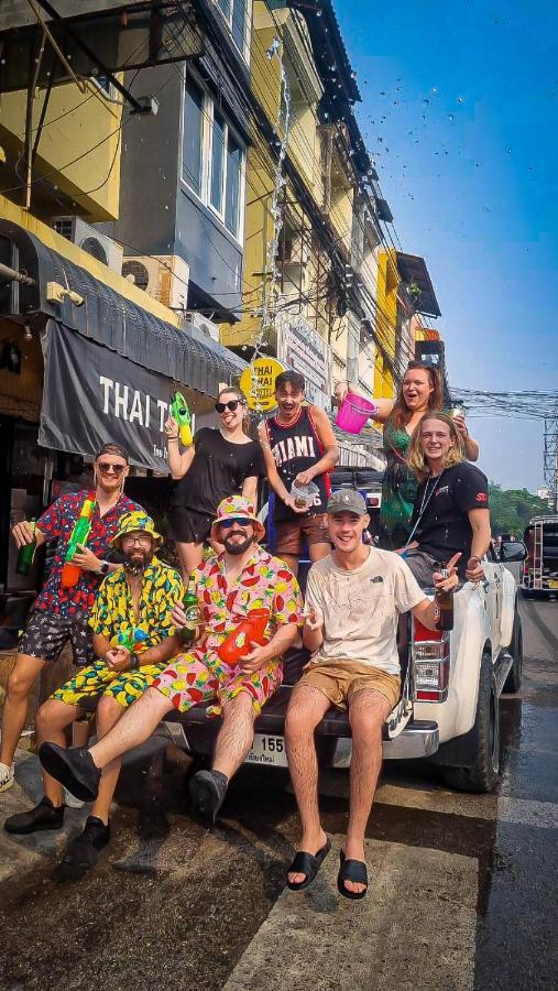 Thai Thai Hostel Чиангмай Экстерьер фото